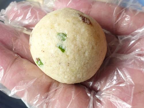 shaping paneer koftas