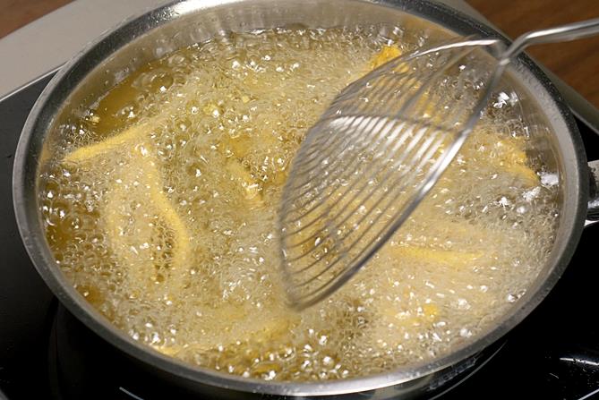 ladle to separate any joined sev