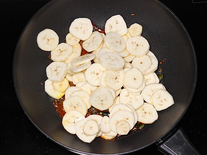 Drain the banana slices
