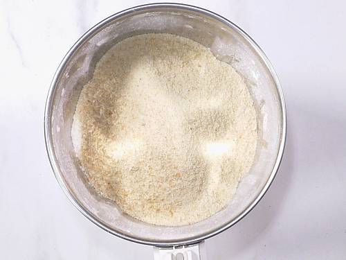 semolina added to grinder jar