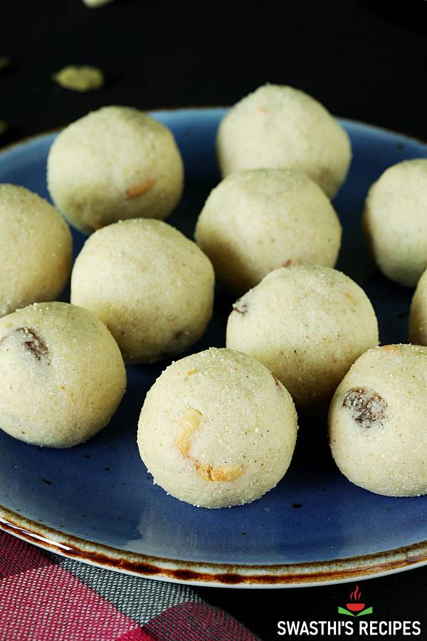 rava ladoo kept for cooling