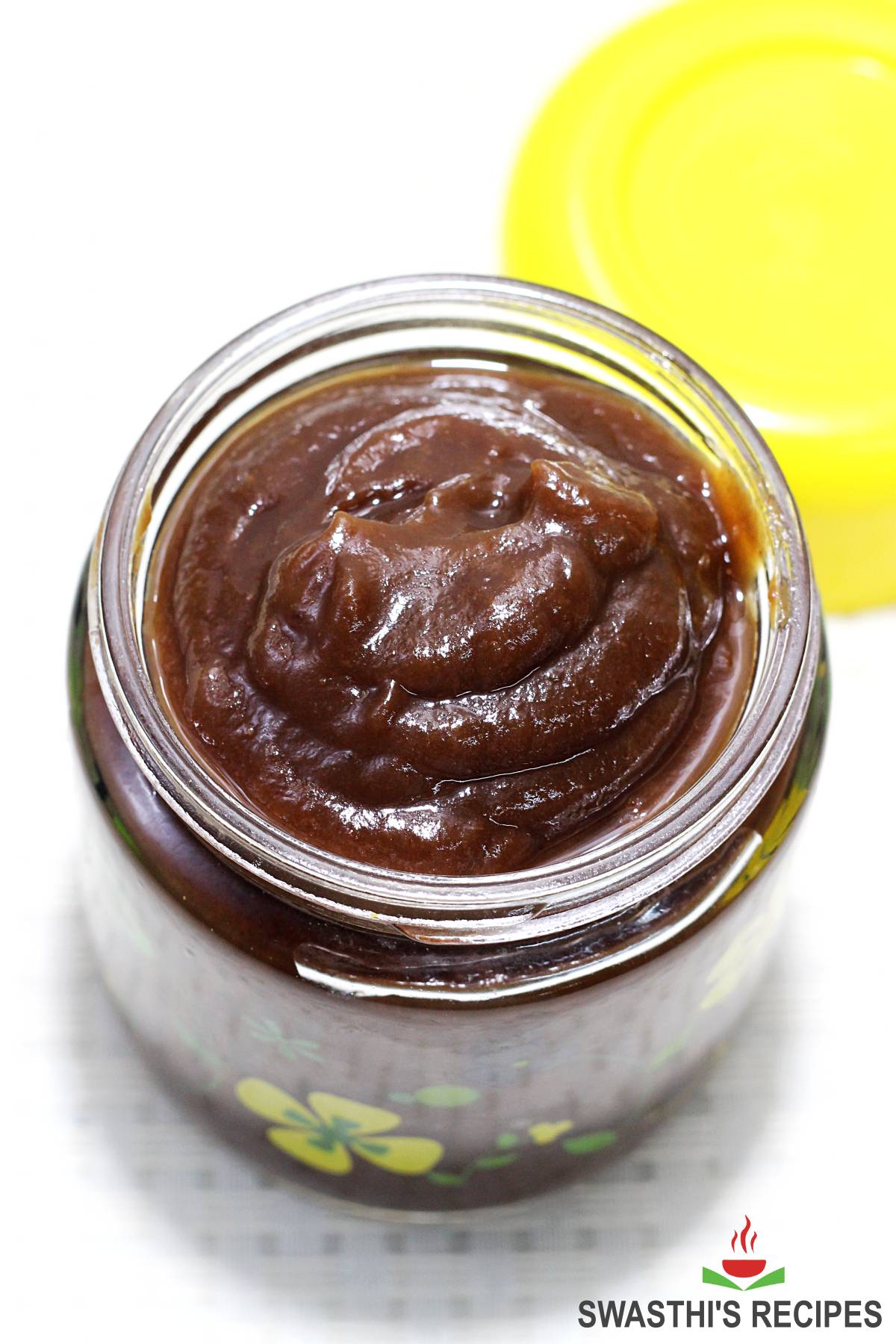 Tamarind paste made with tamarind
