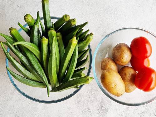 rinsed okra potatoes and tomatoes