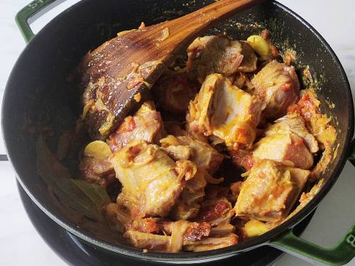 seared goat meat