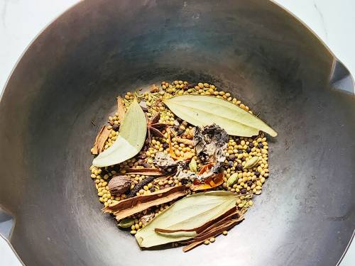 roasting spices