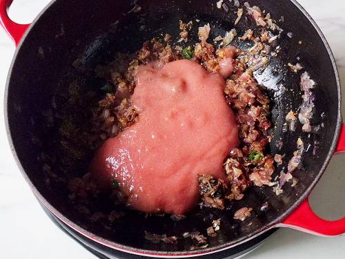 addition of tomato puree