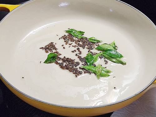 tempering with mustard seeds