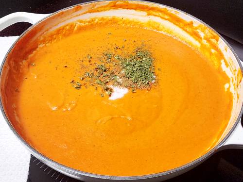 kasuri methi and sugar to balance the flavors