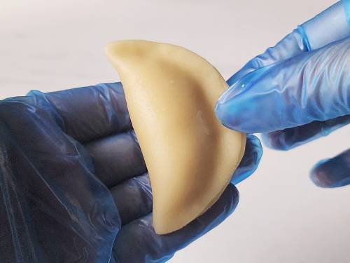shaping the gujiya with fingers