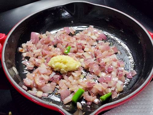 saute ginger garlic