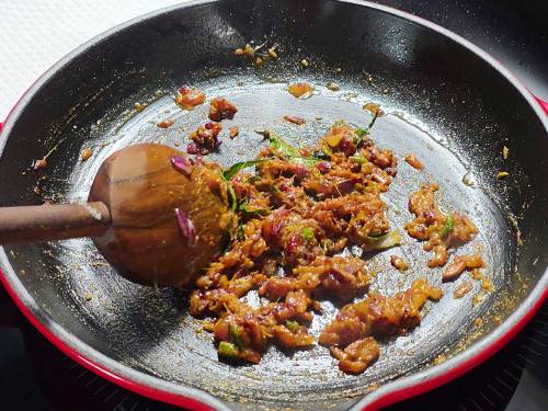 deglaze the pan