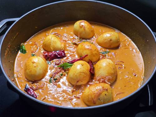 tempering over the kerala mutta curry
